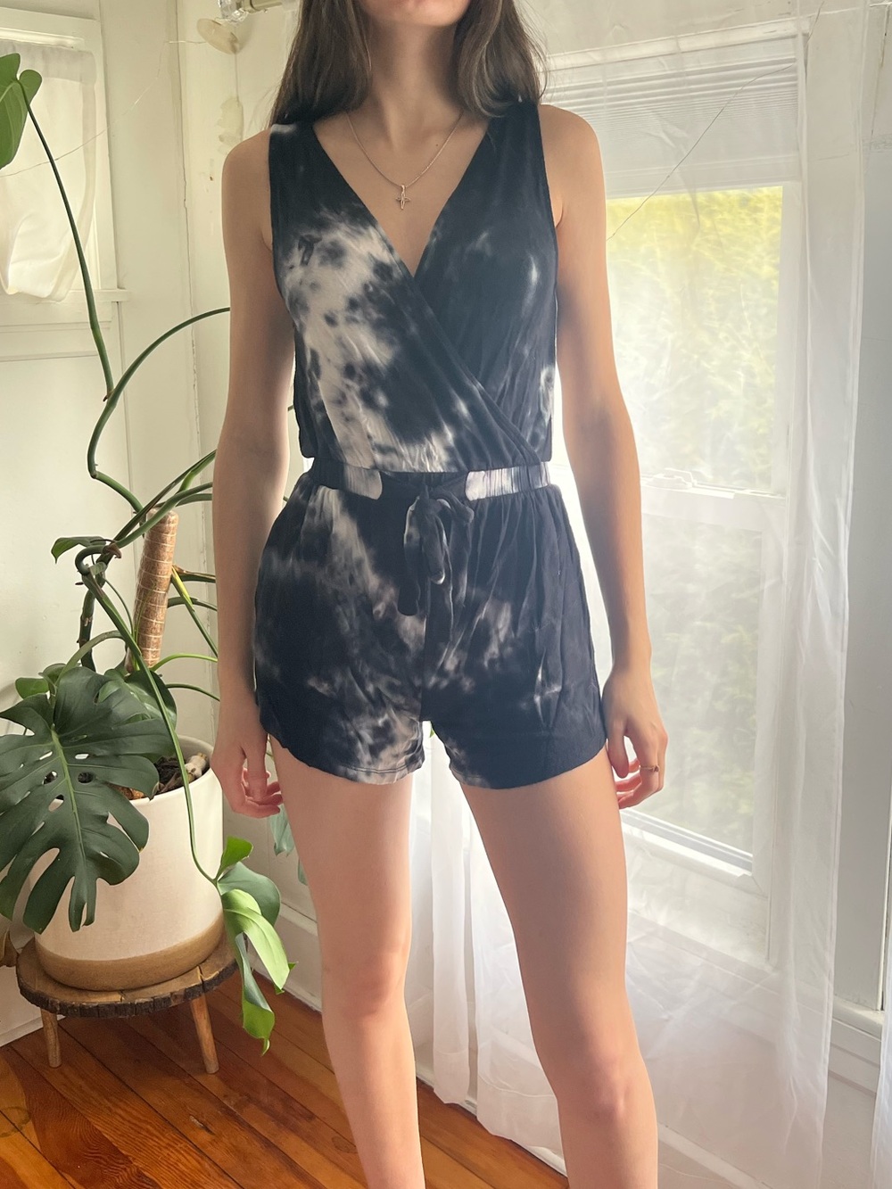 Black & White Tie-Dye Sleeveless Romper